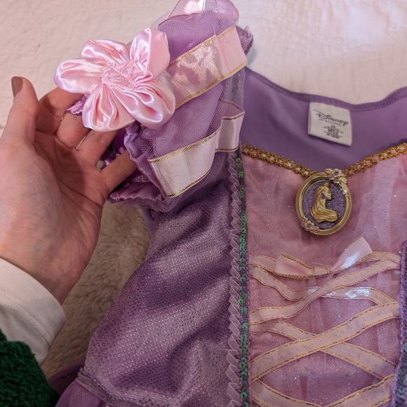 DELUXE Disney Rapunzel Dress size 5/6 - Picture 7 of 7